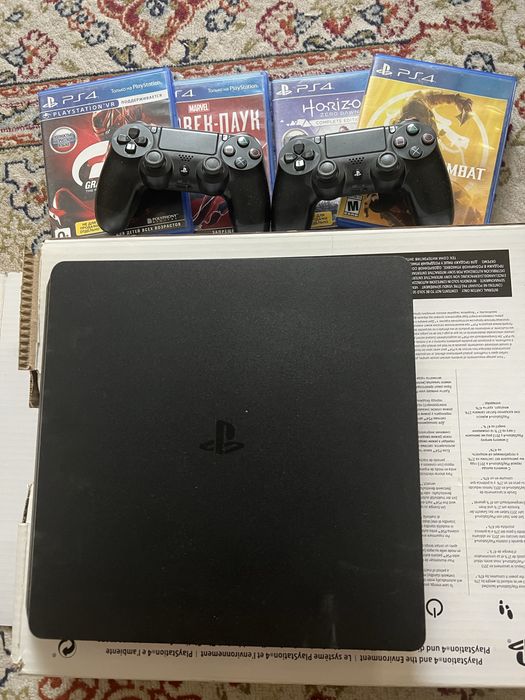 Продам Ps 4 состояние идеальная