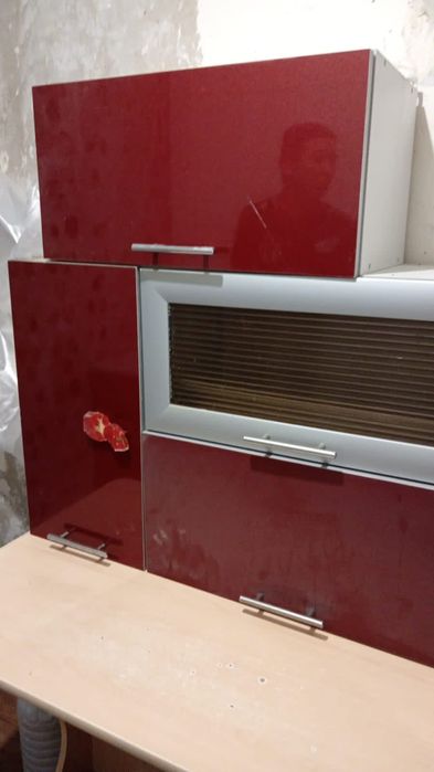 Кухонный гарнитур продам