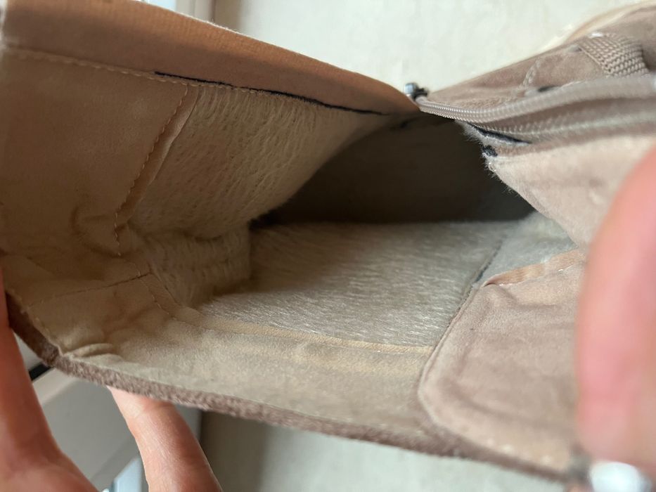 Дамски бежови боти