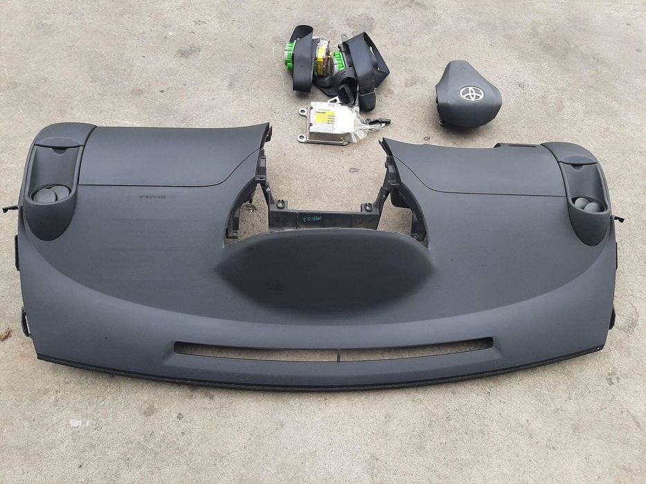 kit plansa bord  toyota yaris p9