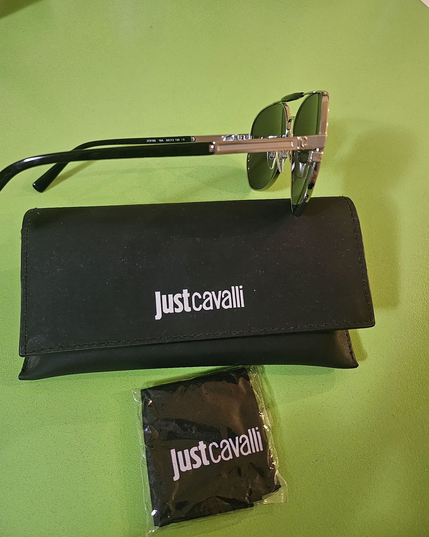 Слънчеви очила-Guess,Just Cavalli,Tiffany & Co.
