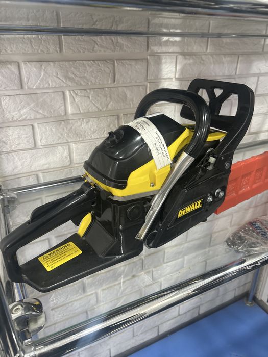 Бензо пила dewalt