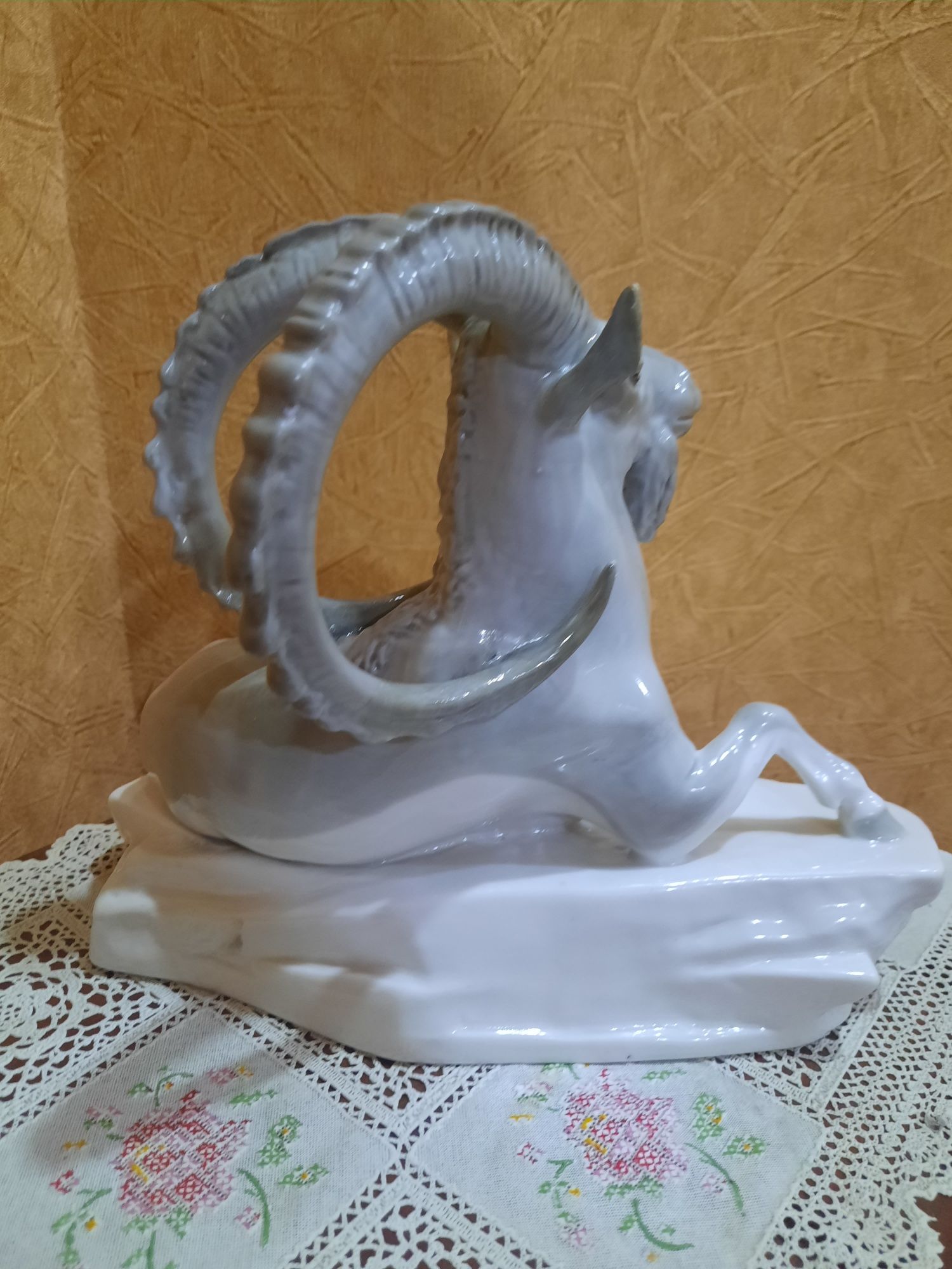 Большая скульптура «Архар». СССР, ЛФЗ, скульптор Б.Я. Воробьев, художн