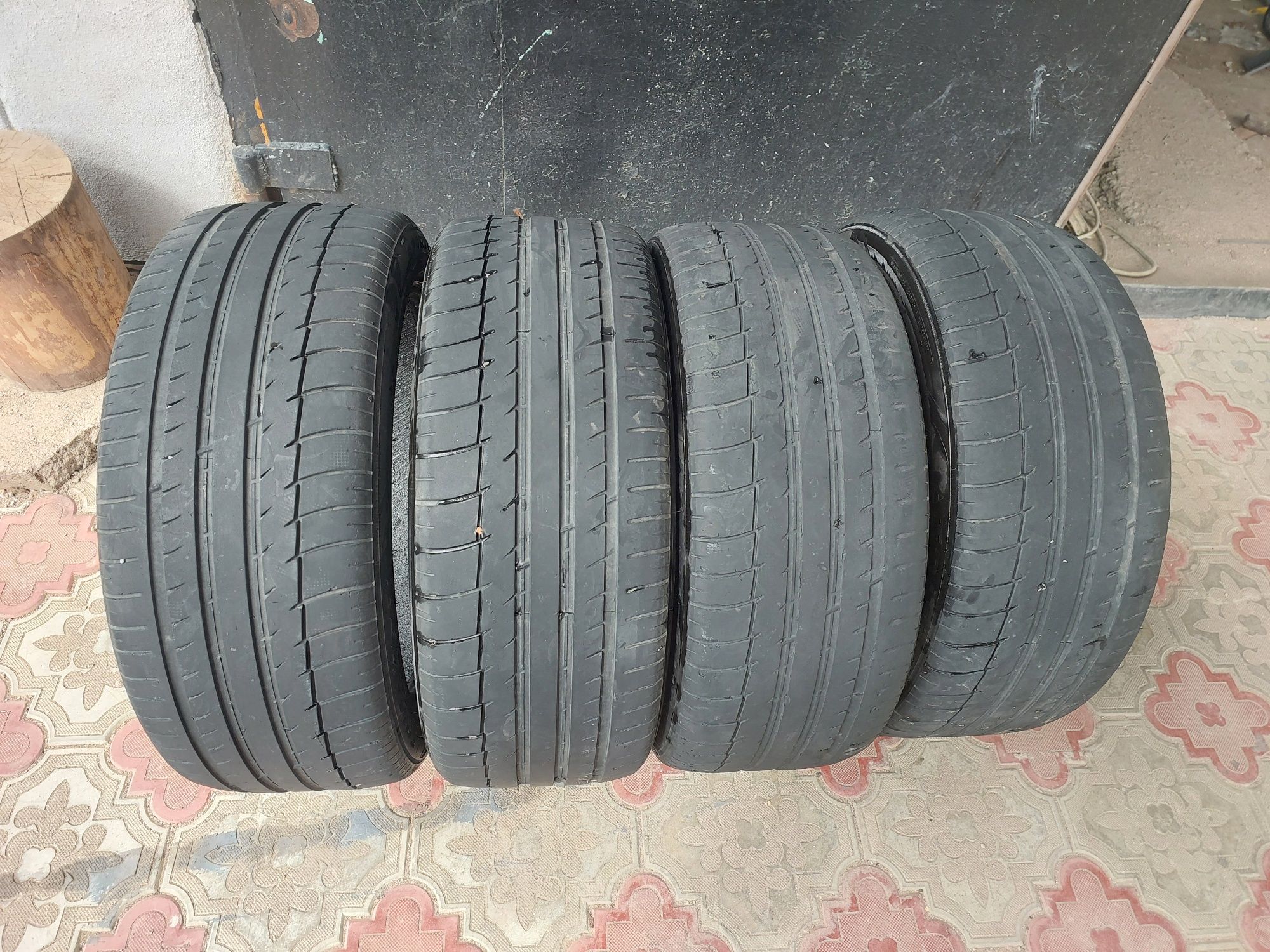 Продам шины трианжл 235/45/18