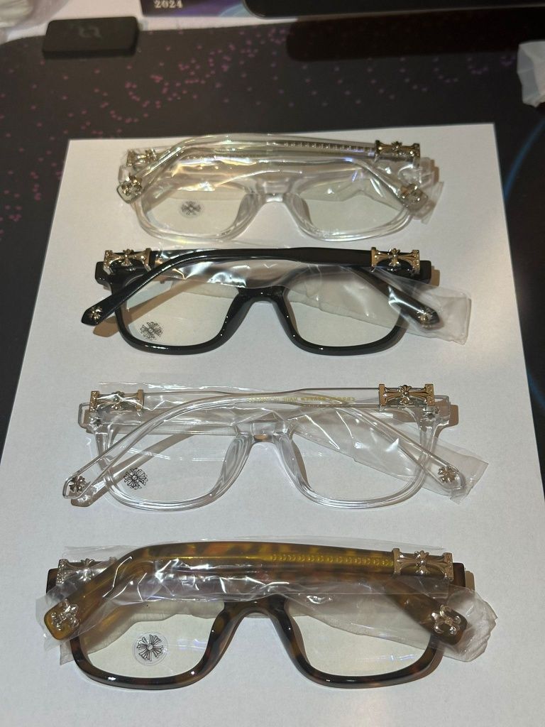 Ochelarii Chrome Hearts