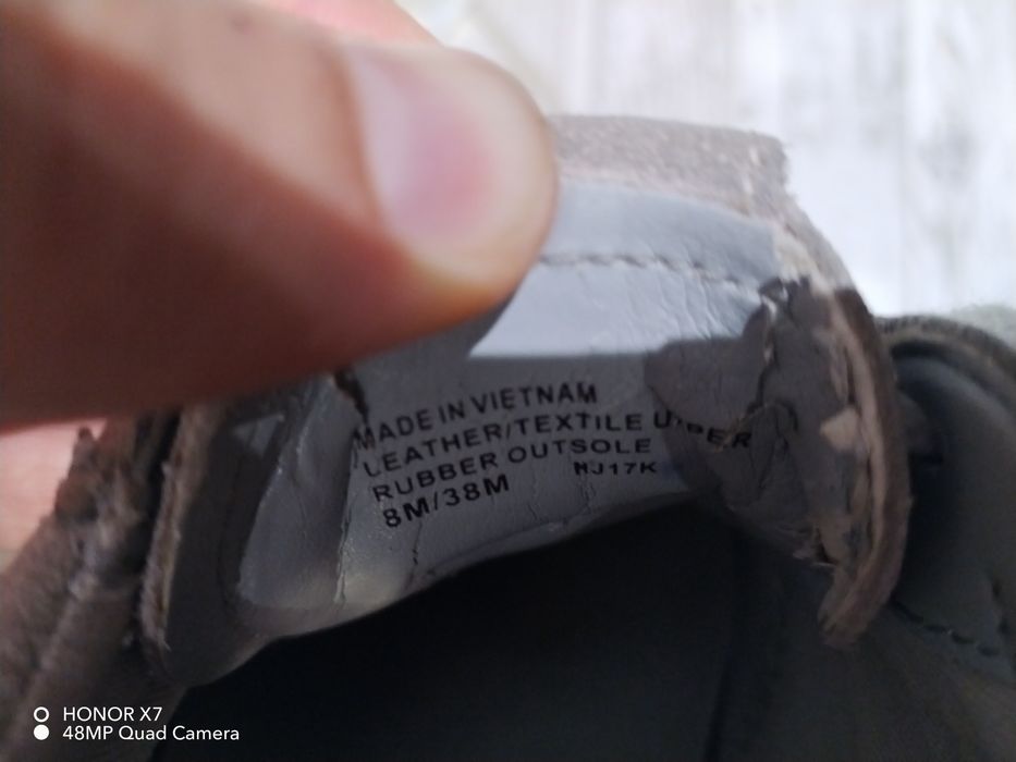 Продавам маратонки Michael Kors