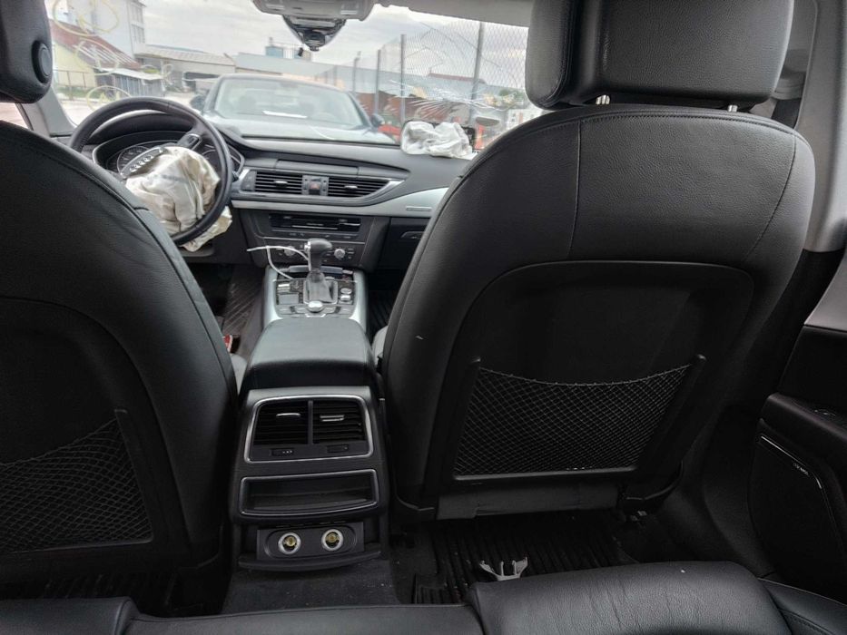 На части Audi A7 S7 4G8 кожен салон 245кс дизел Автомат