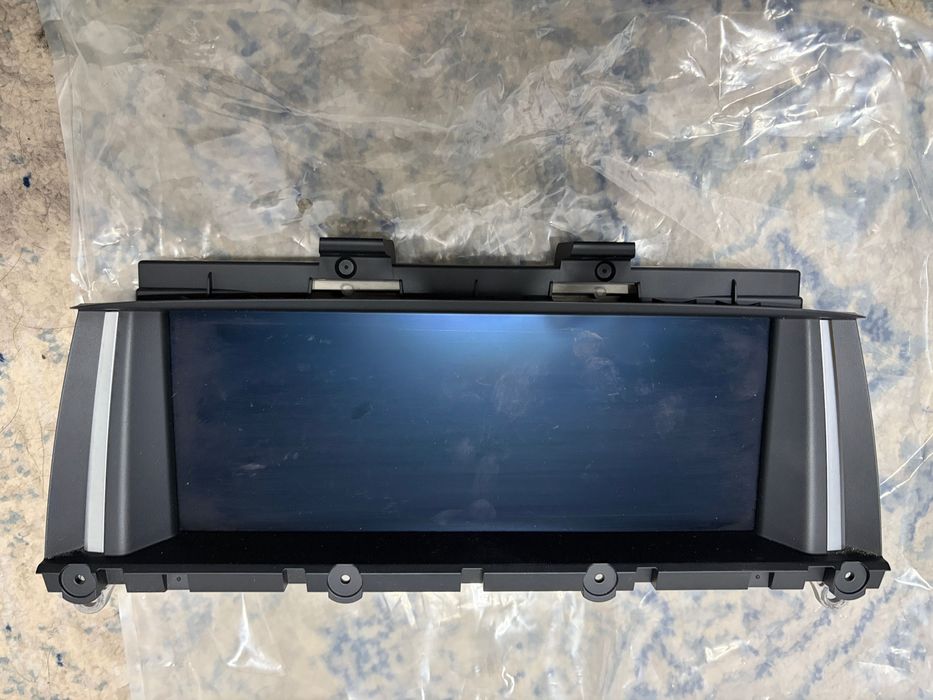 Vand navigatie Originala BMW X3 - F25 perfecta stare.