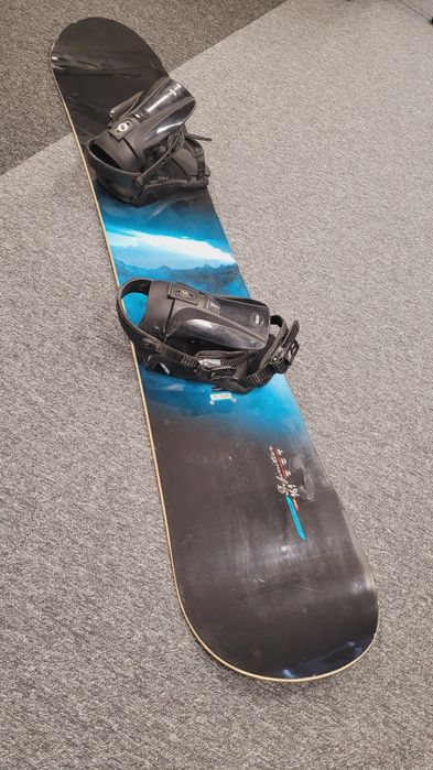 Placa snowboard 161 Dynastar cu legături Factory și boots Rossignol 45