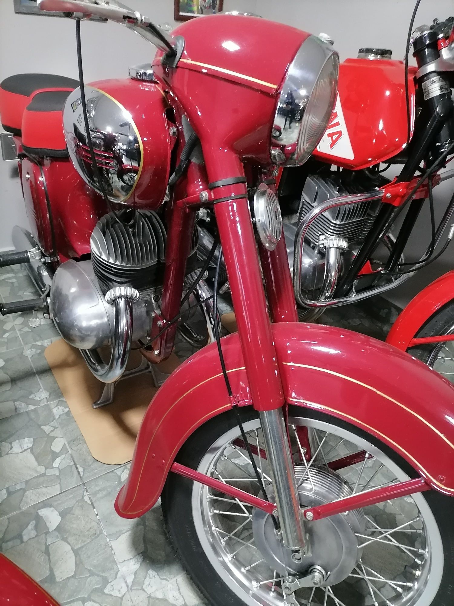 Motocicletă Jawa