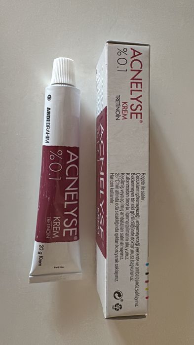 Acnelyse 0,1 % crema pentru cosuri