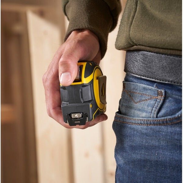 Ролетка самозаключваща се STANLEY XTHT0-33501 FatMax, 8m