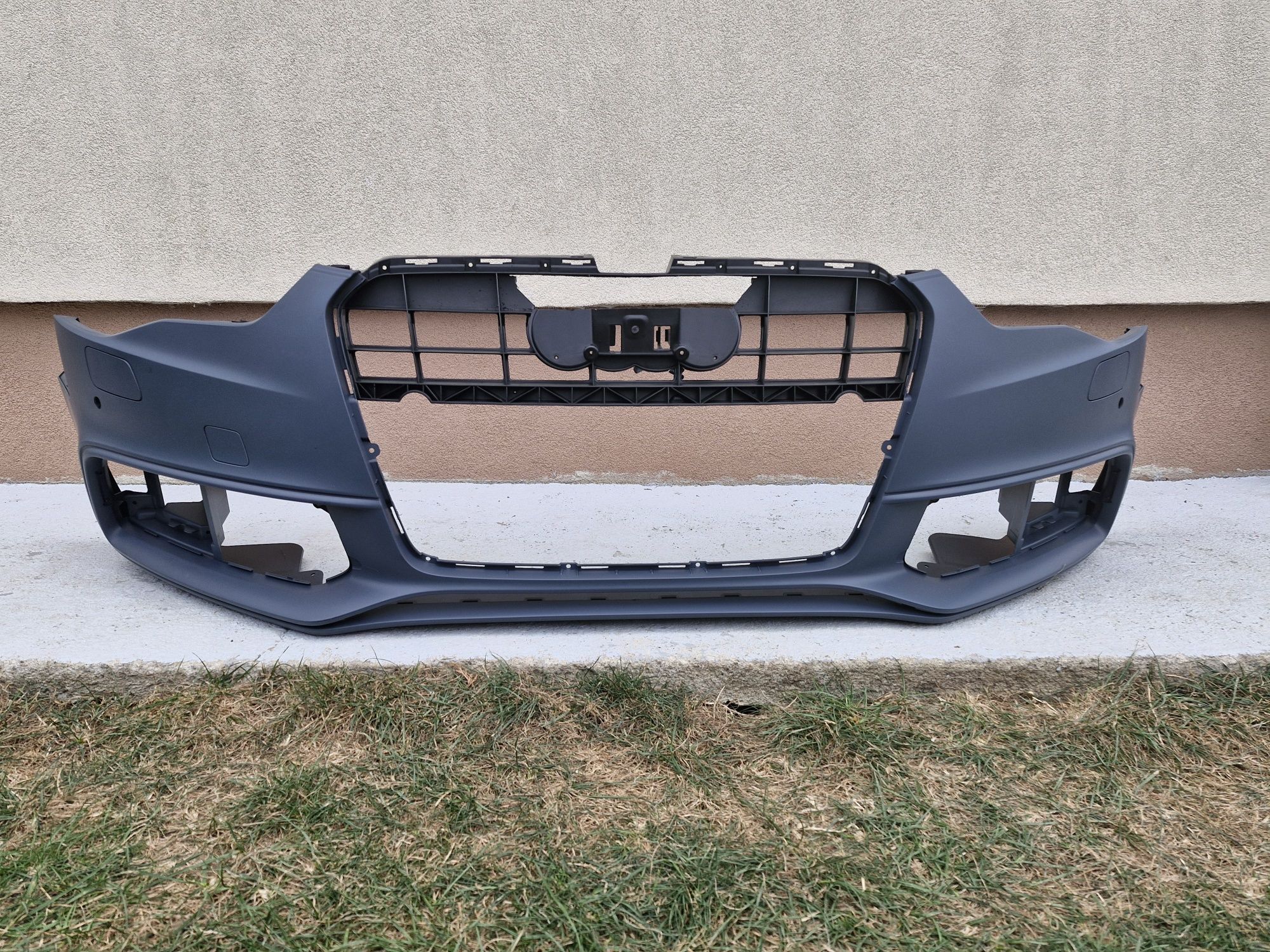 Bara fata Audi A5 S-line facelift 2011-2016