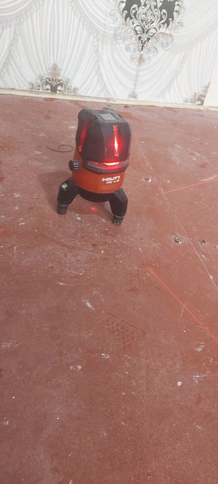 Лазерний уровень HILTI PM 4-M