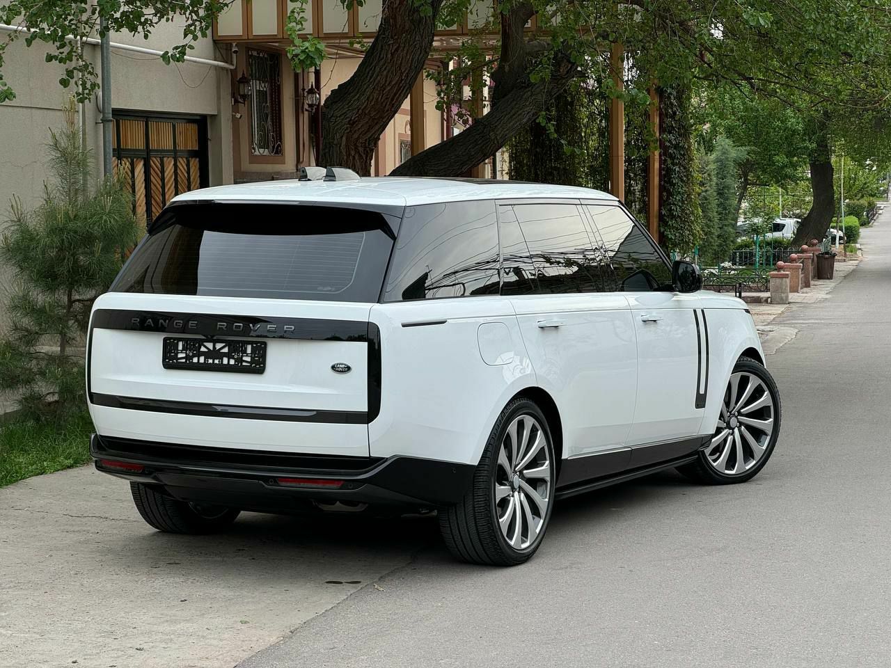 Land Rover Vogue Autobiography P530