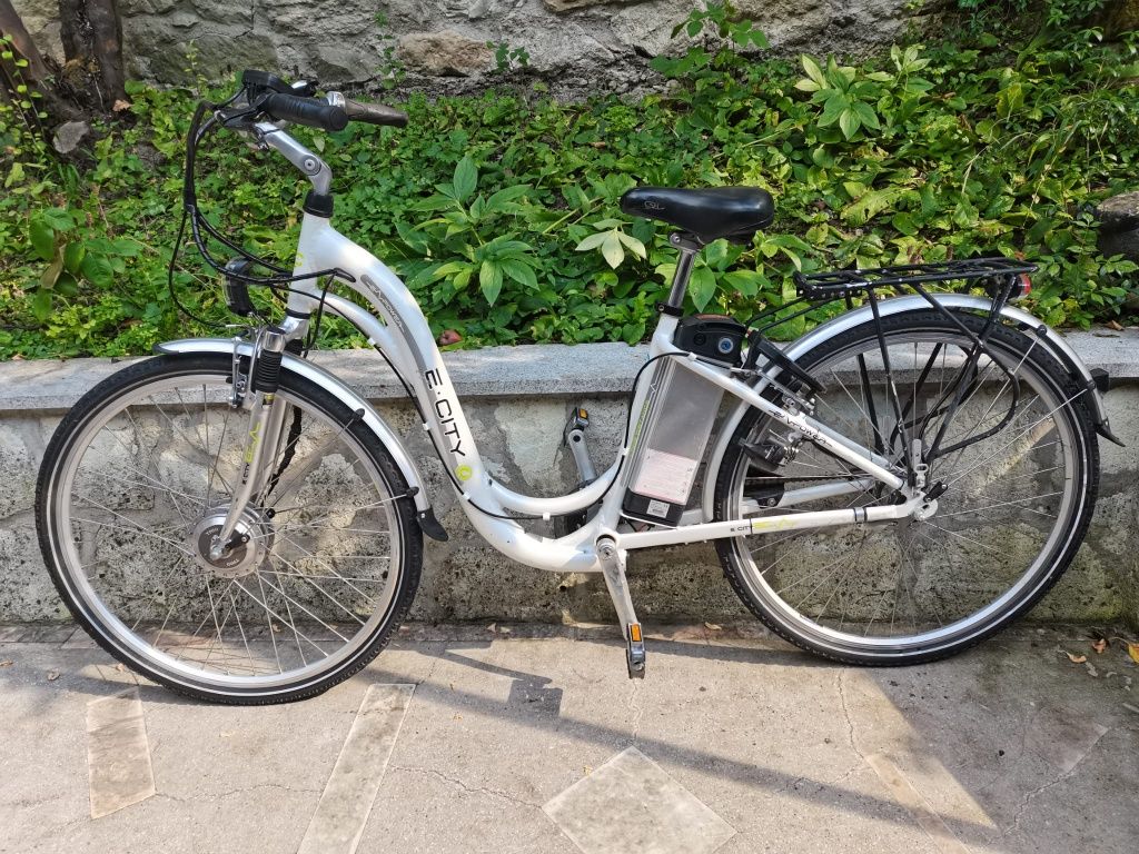 Vând biciclete electrice