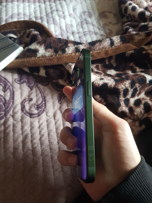 айфон 13 идеал.