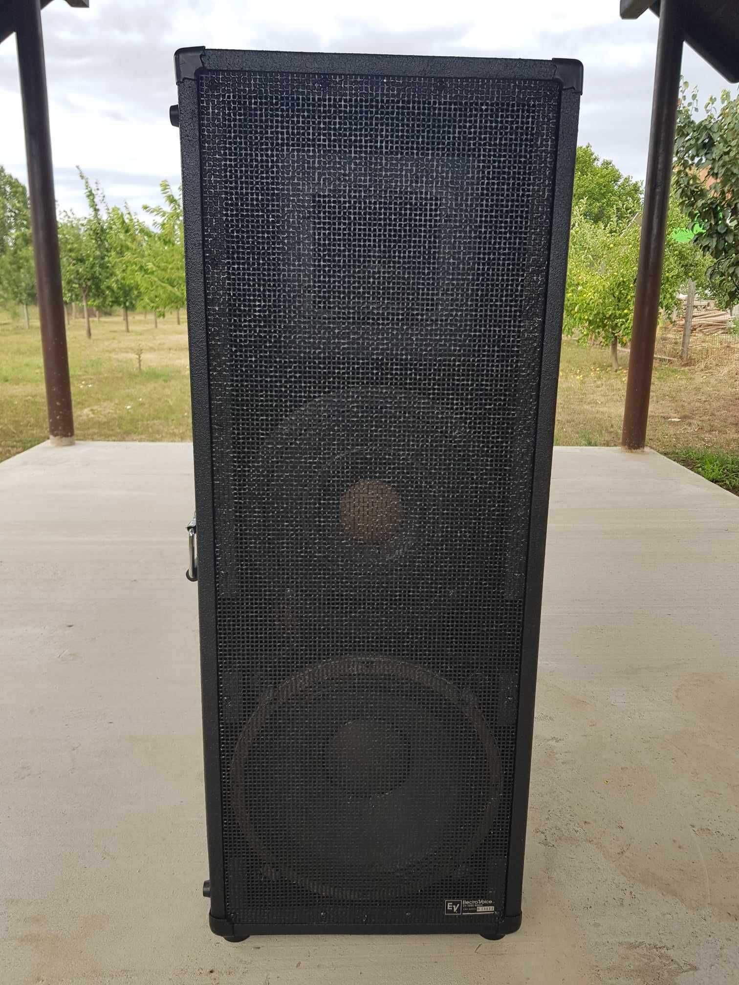 Electro Voice 12" Boxe ( monitoare ) pe 3 cai