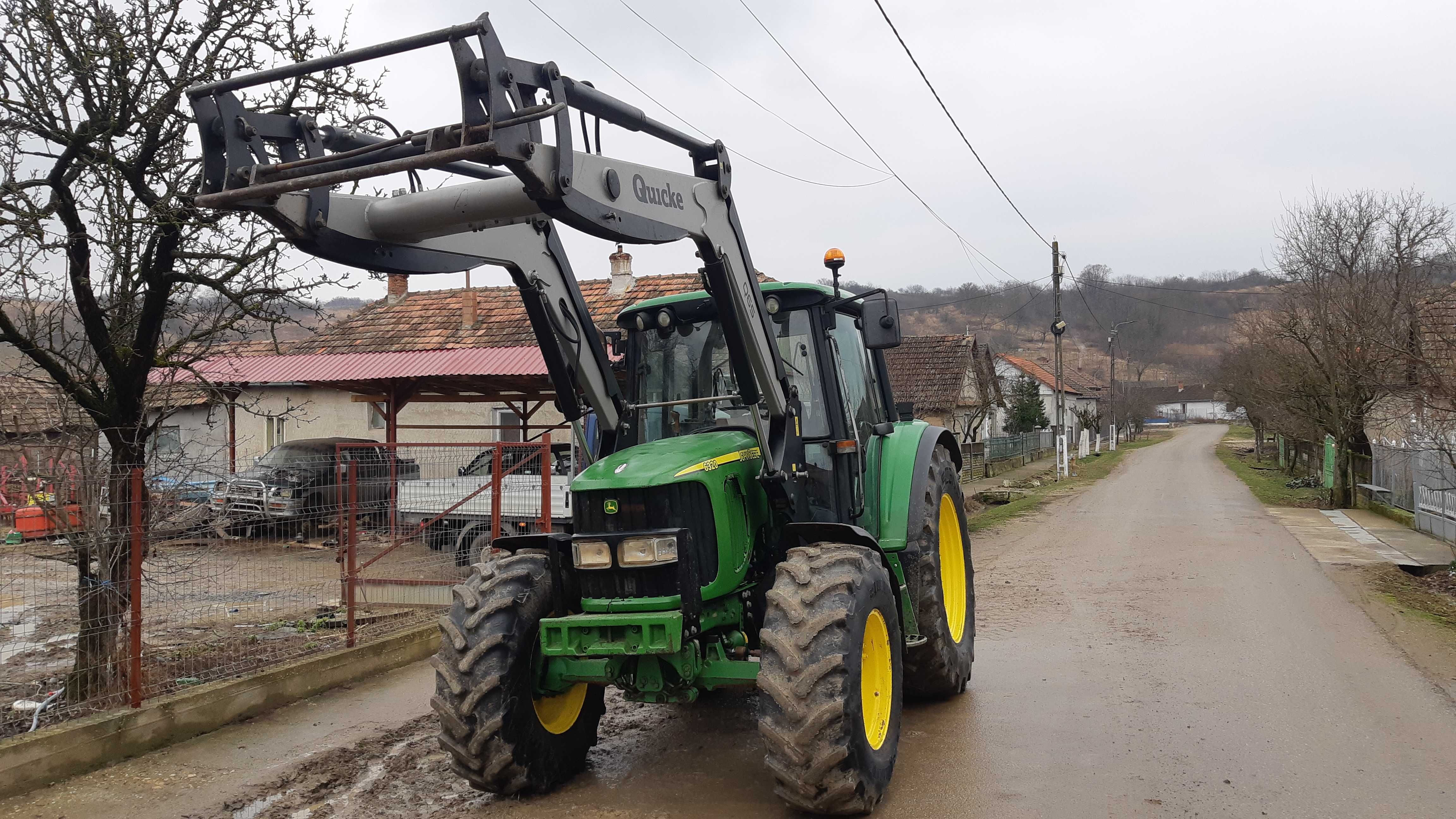 De vanzare John Deere 6320