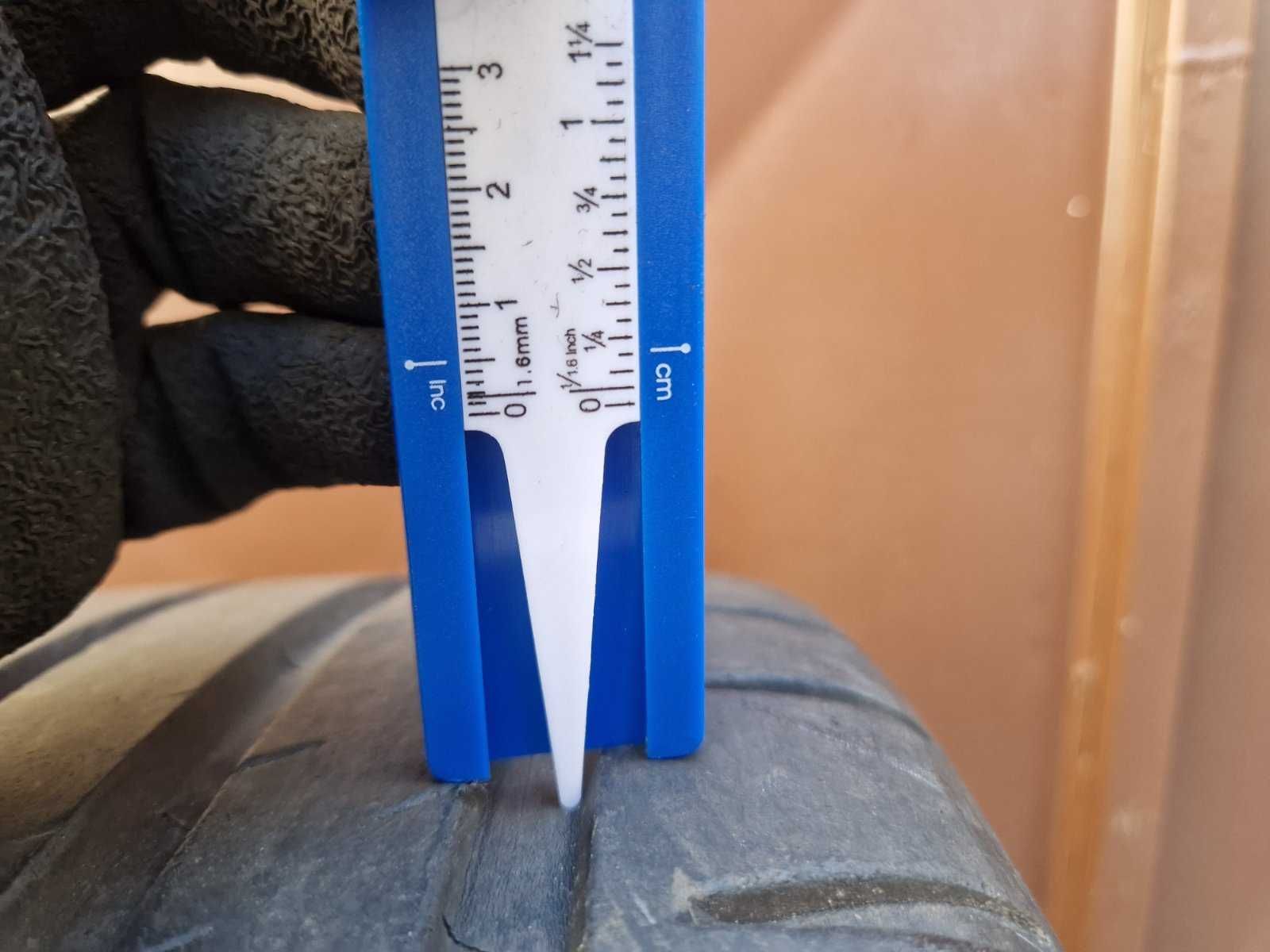 2 Michelin R19 225/35
летни гуми
DOT4016