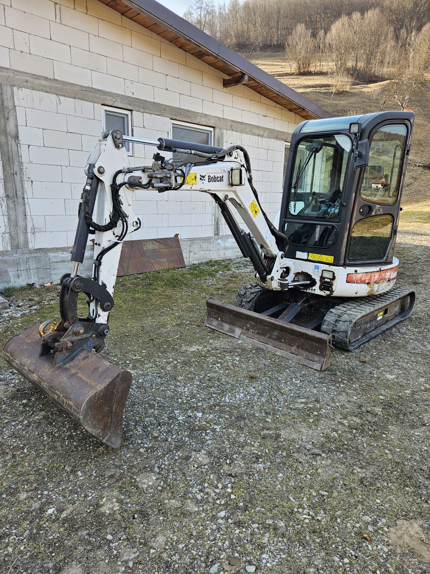 Miniexcavator Bobcat 425 2,6 t an 2009