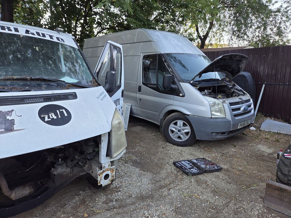 Dezmembrez Ford Transit 2.4 euro 4 Injectoare, cardan,pompa injecție