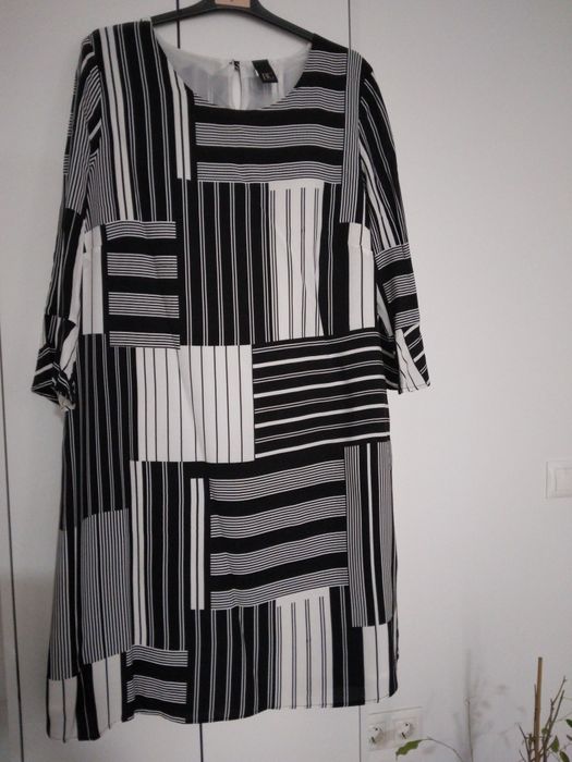 Rochiță elegantă marimea 46