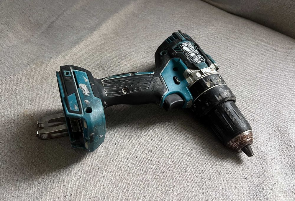Makita DHP484 LXT 18V brushless functional defect comutator doar corp