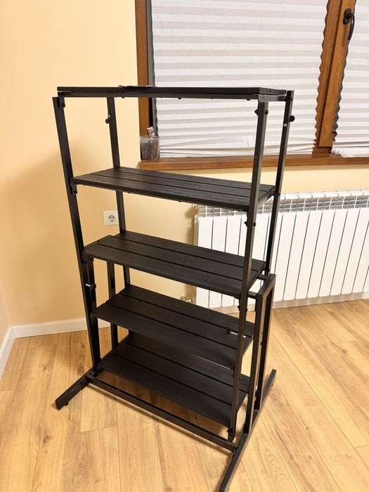 Маса 3 в 1. Маса етажерка, цветарник