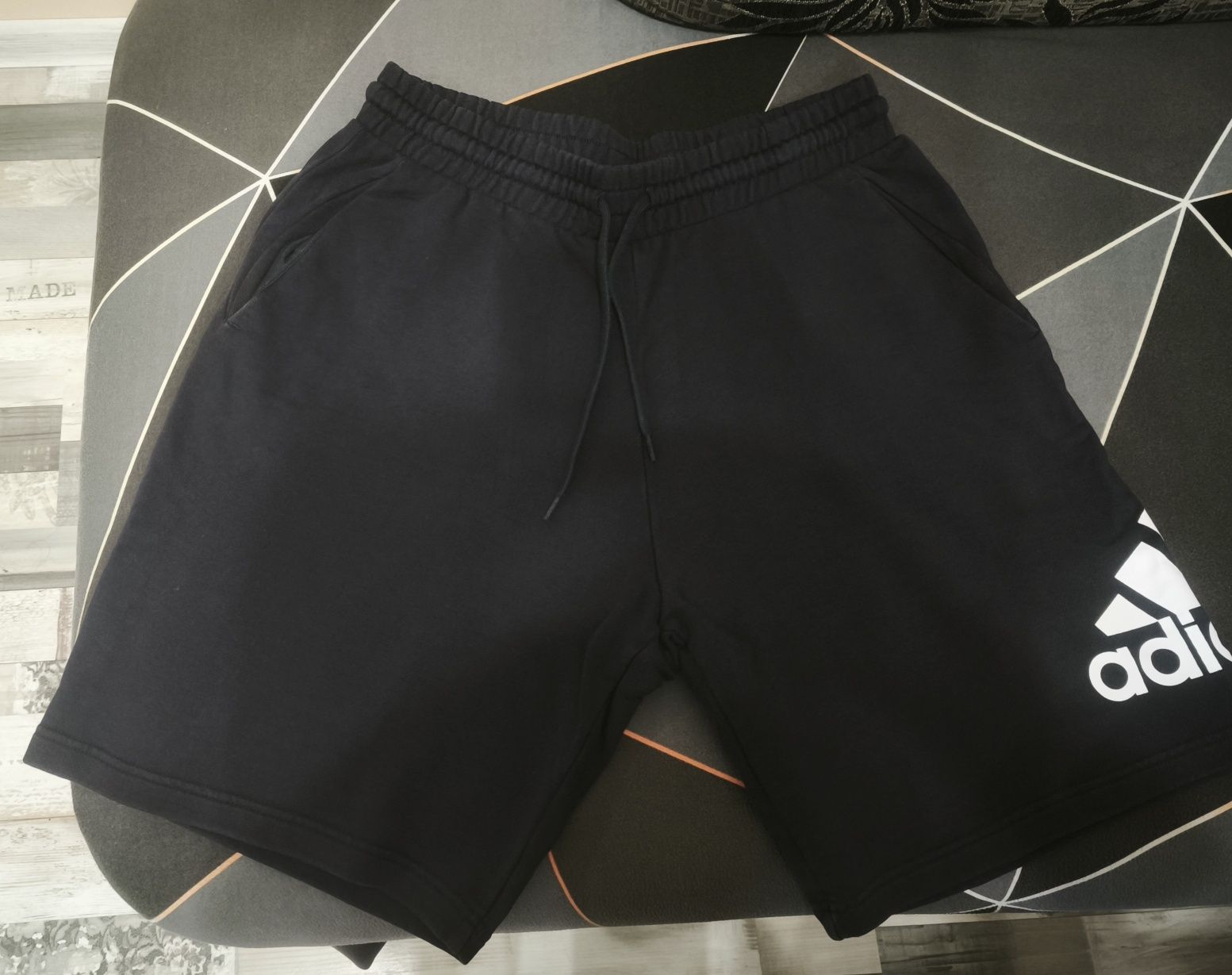 Мъжки къси панталони Adidas