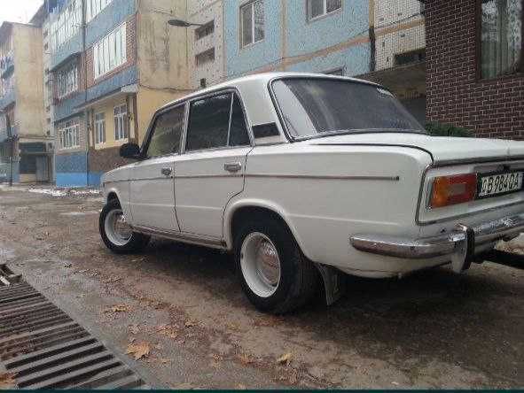 Vaz 2106 sotiladi