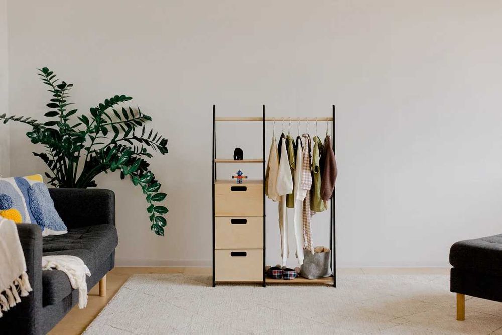 Детски шкаф-закачалка за дрехи – организация и стил