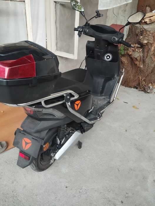 Elektro skuter YadeaT5