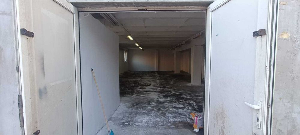 Dau în chirie spațiu + birou, total 130 mp pe sos. Borsului