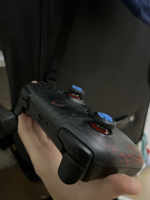 Продам игровой джойстик