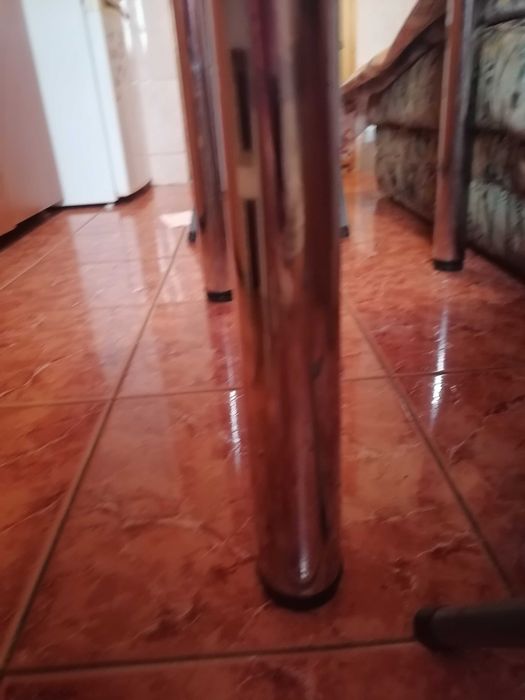 Vând masa de bucatarie cu scaune