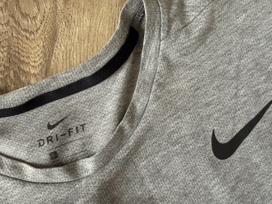 Tricou Sport NIKE Gri Barbati | Marime L