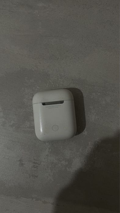 Продам кейс airpods