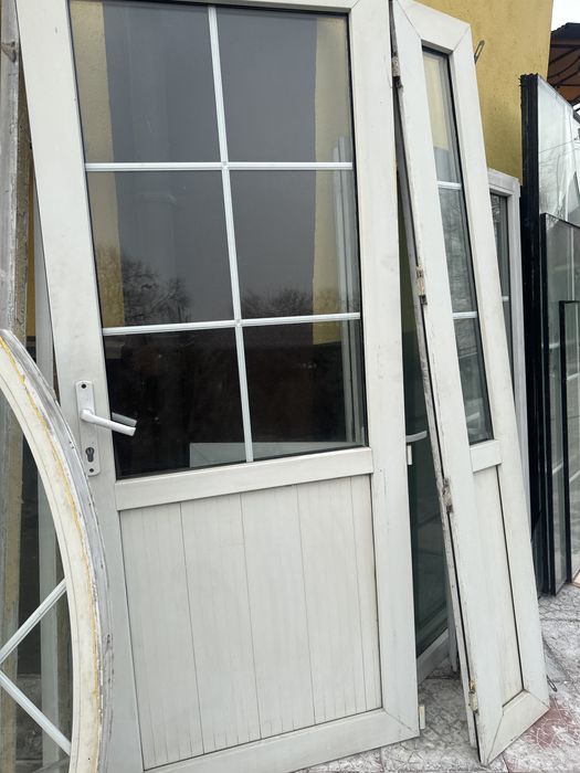 Пластиковые окна б/ у  в хорошем состояний.