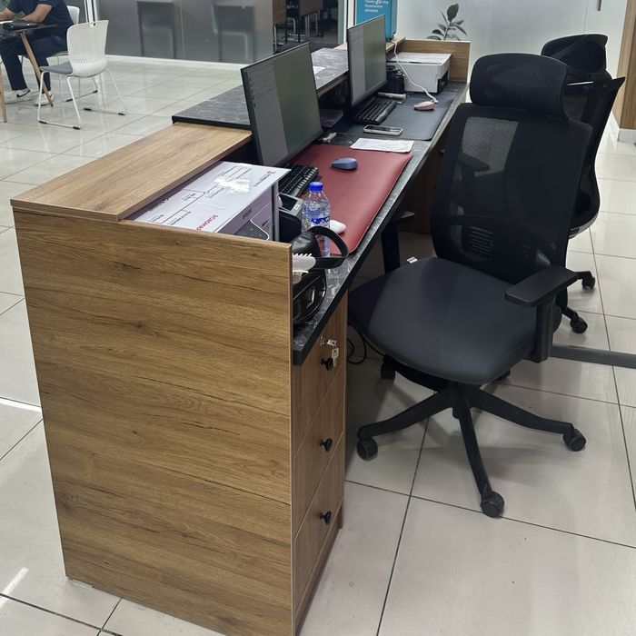 Reception stol sotiladi