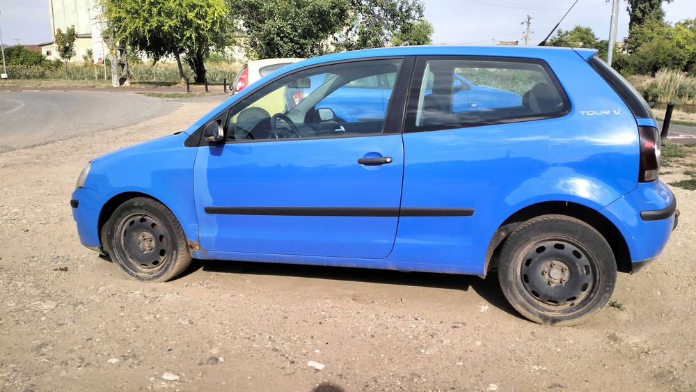 Volkswagen Polo 9N 1.4TDI cu motor defect - pret 430 euro