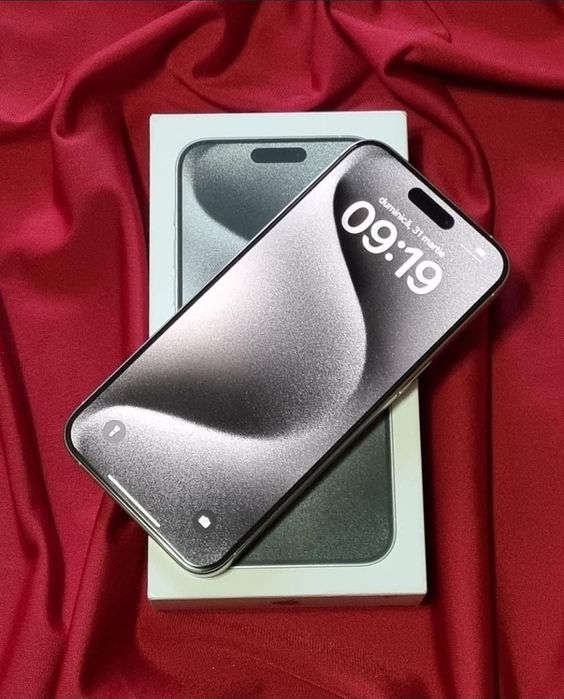 iPhone 15 Pro full box impecabil garanție