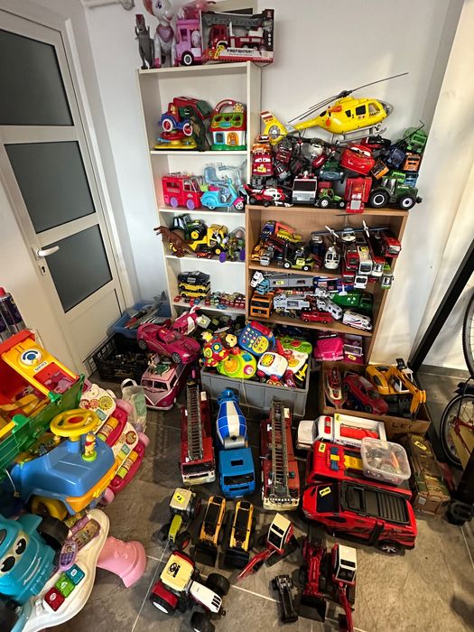 Jucari in stare foarte buna Bruder/Cars/Barbie