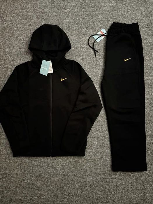 nike nocta tech.