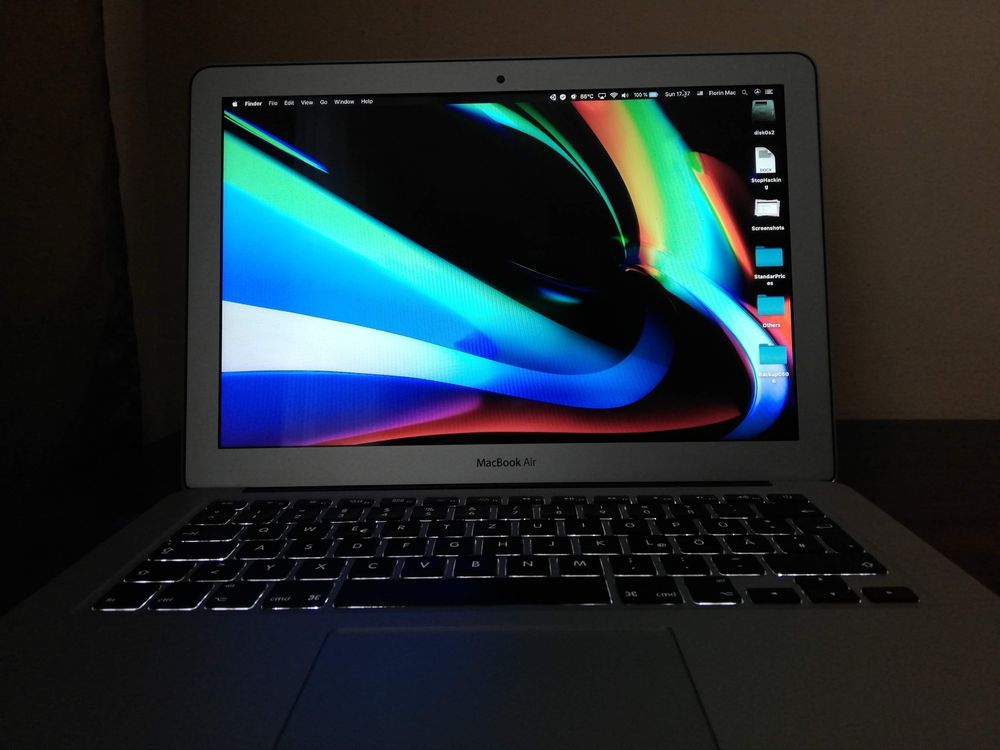Macbook air 2012 mid 13” , i7, 256GB , 8GB (flickering issue)