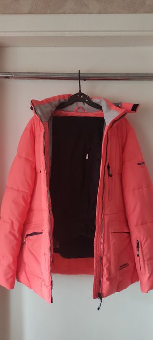 Продам женский  лыжный костюм