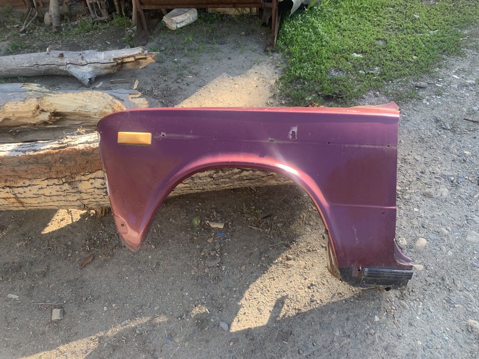 Продам крыло переднее левое  ваз 2106