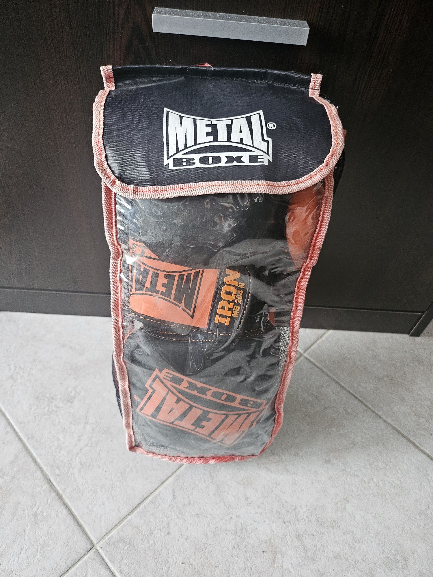 Боксови ръкавици METAL BOXE