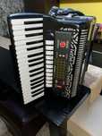 Vând acordeon italian