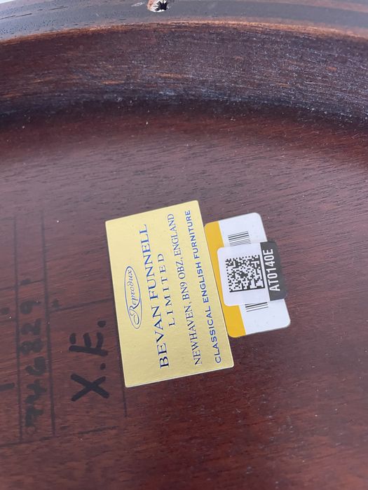 Помощна масичка Bevan Funell Limited